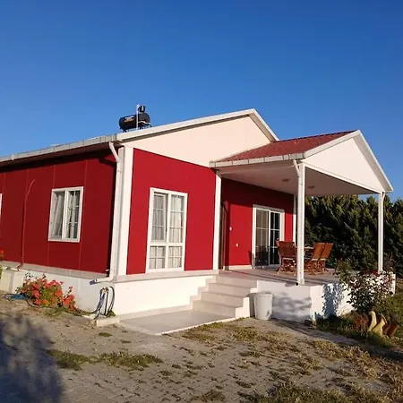 Holiday home Meyve Bahceli Kirmizi Ev Ovacik (Cesme)