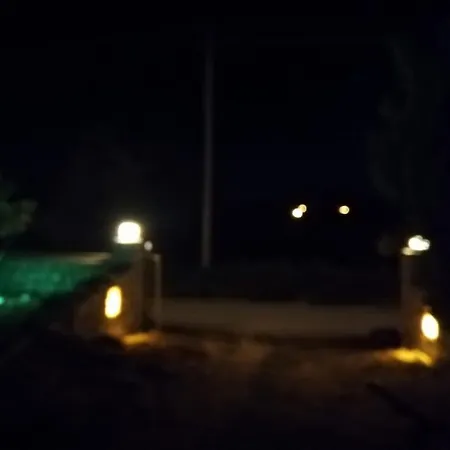 Meyve Bahceli Kirmizi Ev Casa de Férias *