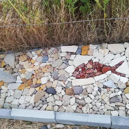 Meyve Bahceli Kirmizi Ev Holiday home