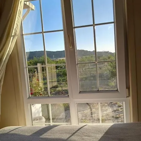Meyve Bahceli Kirmizi Ev Casa de Férias *
