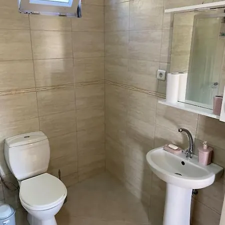 Meyve Bahceli Kirmizi Ev Ferienhaus Ovacik (Cesme)
